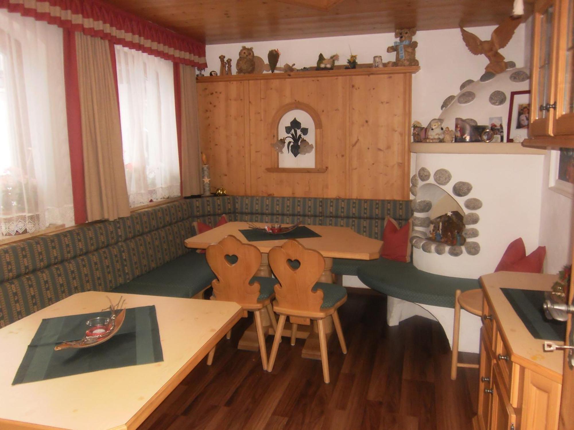Berghof Geisler Aparthotel Финкенберг Екстериор снимка