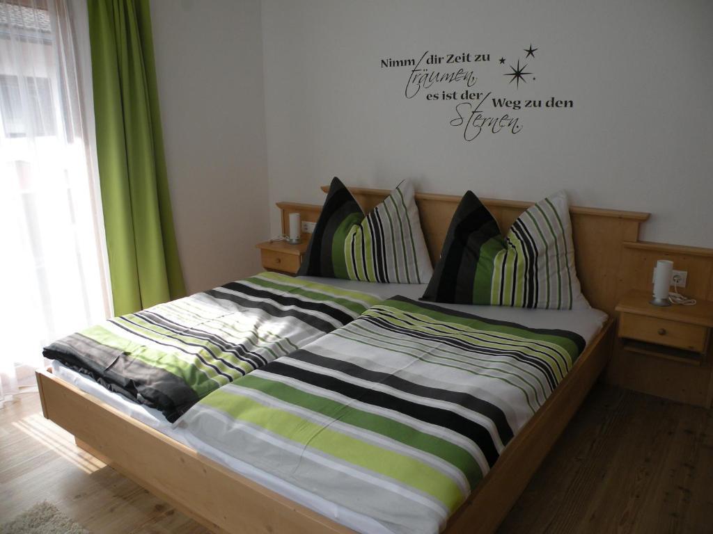 Berghof Geisler Aparthotel Финкенберг Екстериор снимка
