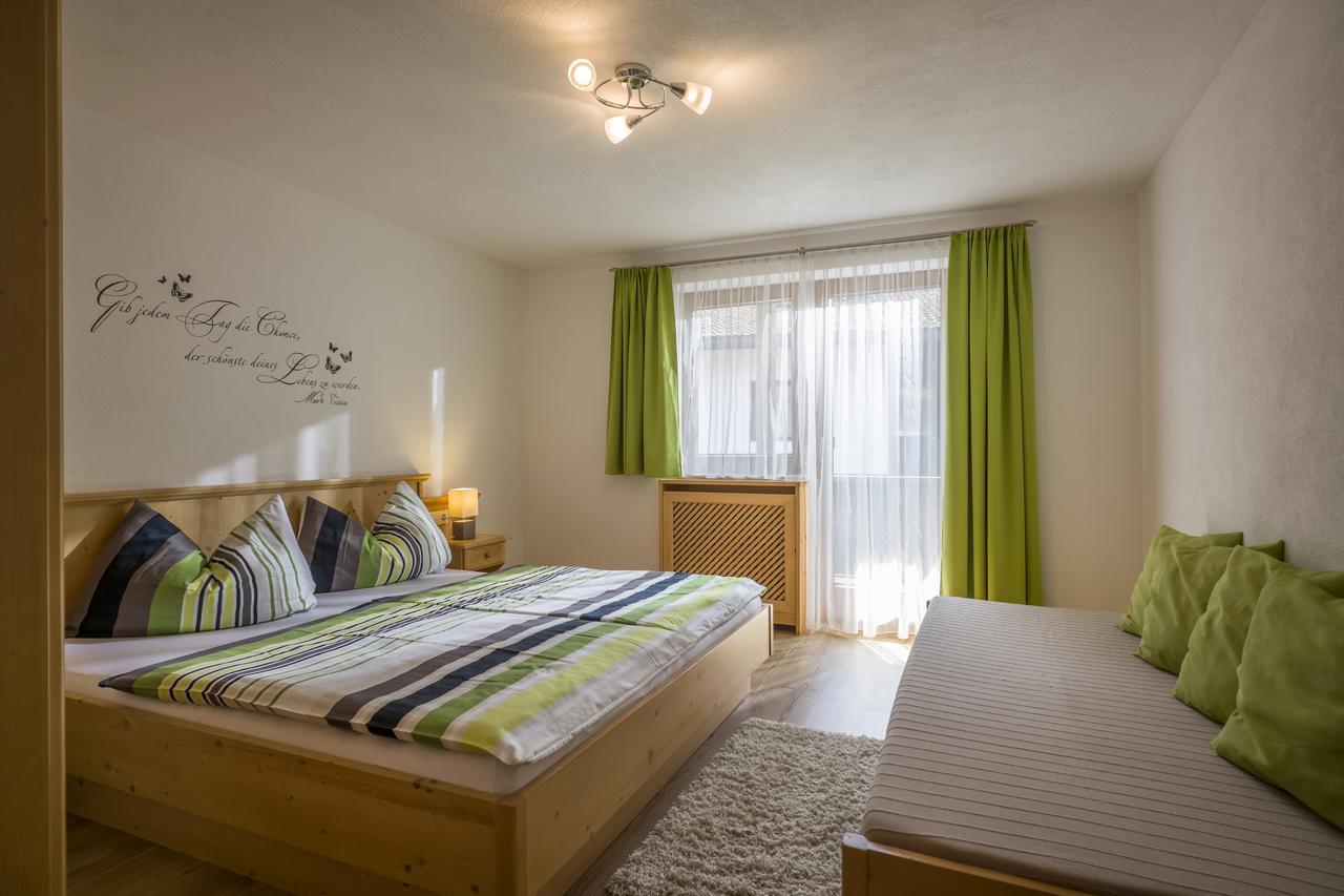 Berghof Geisler Aparthotel Финкенберг Екстериор снимка