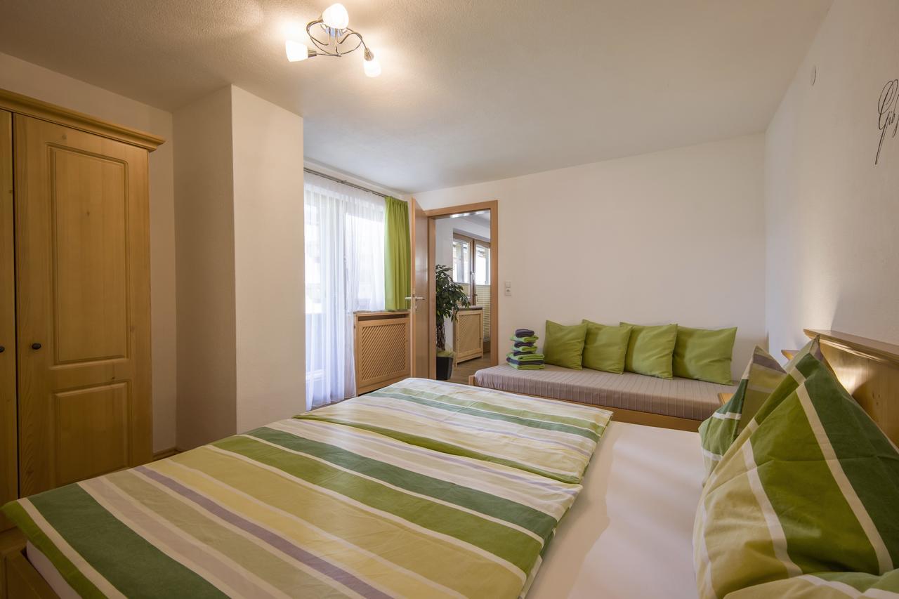 Berghof Geisler Aparthotel Финкенберг Екстериор снимка